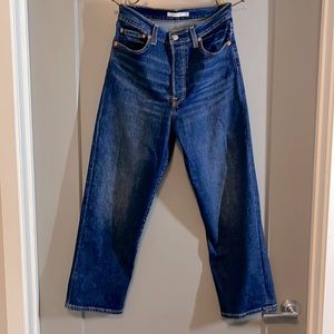 Levi's ribcage straight jeans size 28